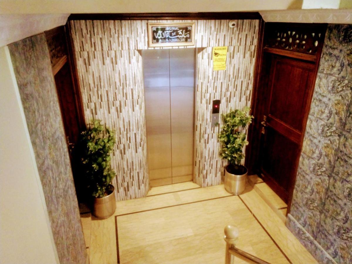 Luxury Living Rooms Near Agha Khan, Millennium, Nueplex Karachi Eksteriør billede
