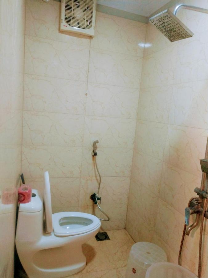 Luxury Living Rooms Near Agha Khan, Millennium, Nueplex Karachi Eksteriør billede